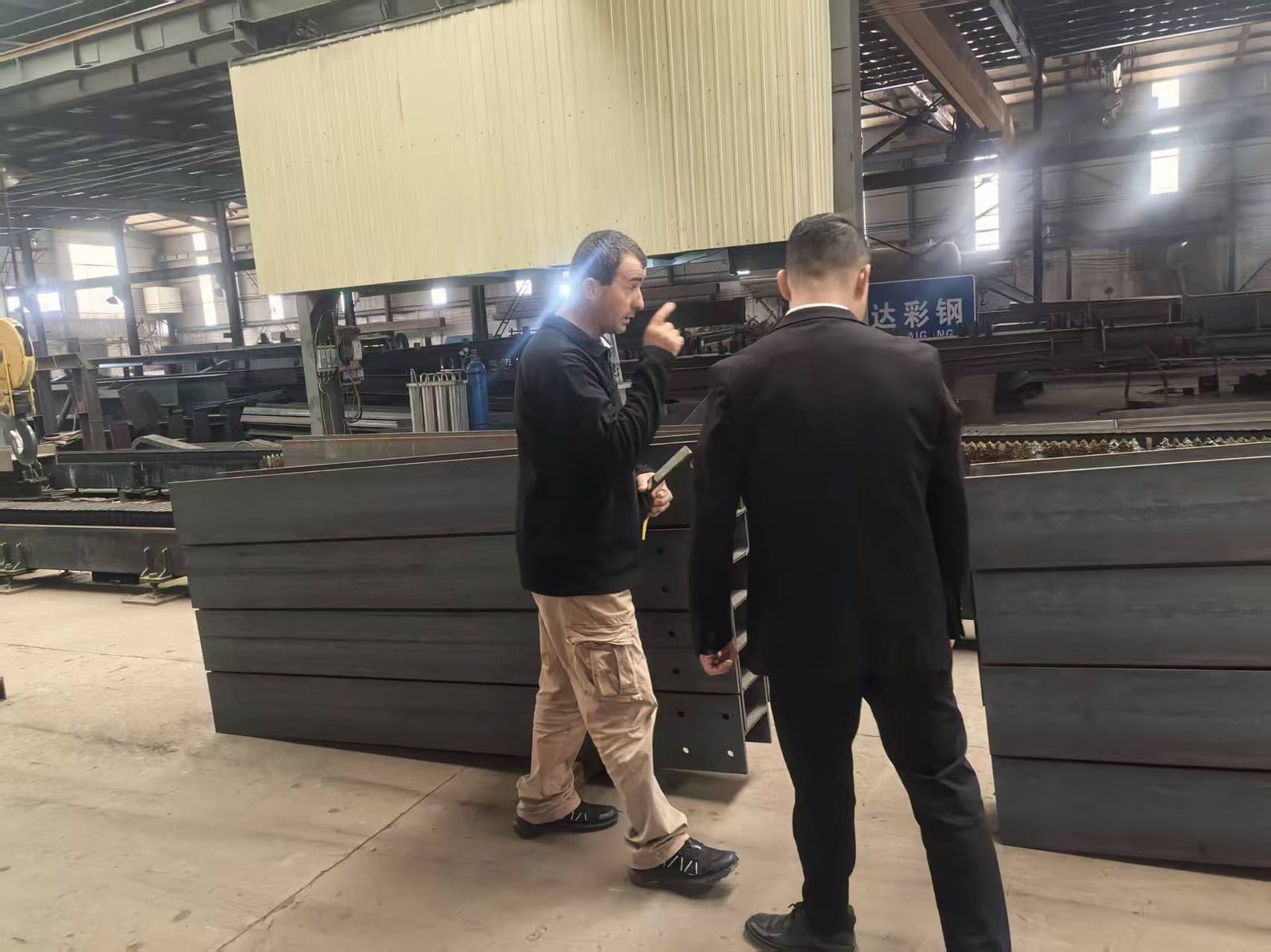 Plates stacked at the profile station during a buyer visit